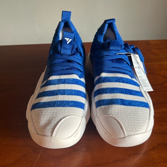 Adidas Trae Young 2 White/Blue Men’s Basketball Shoe (H03839) - Picture 4 of 7